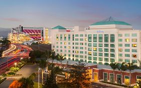 Hilton Santa Clara - Newly Renovated